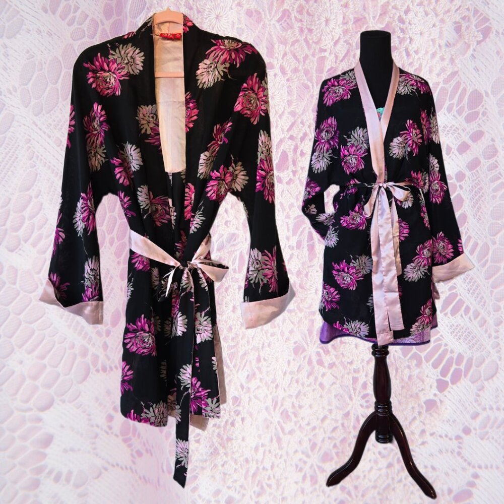 Anne Klein Sheer Black Robe Medium Floral Chrysanthemum-Style Pink Trim Cover-up